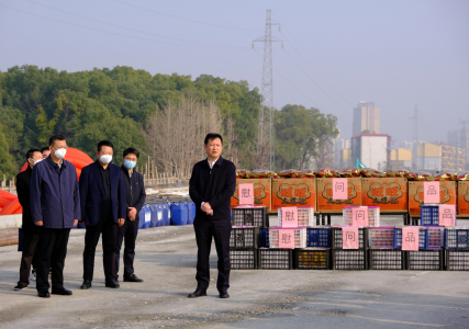 市委常委、副市長肖云走訪慰問丹霞路項目一線工人