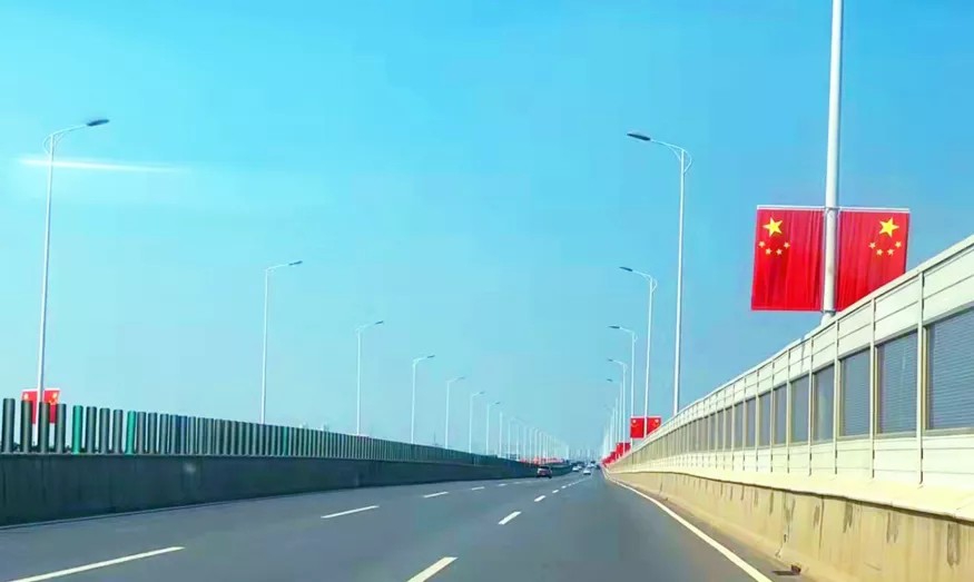 【為群眾辦實(shí)事】迎國慶！南昌城投運(yùn)管公司彰顯國企擔(dān)當(dāng) 做好“穩(wěn)安全、保暢通、強(qiáng)服務(wù)”工作